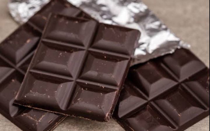 Khasiat Suka Makan Cokelat Hitam, Sahabat Terbaik Penderita Penyakit Ini