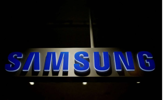  Adu Banteng HP Lipat: Samsung Galaxy Z Fold 8 vs iPhone Duo, Mana yang Lebih Unggul?