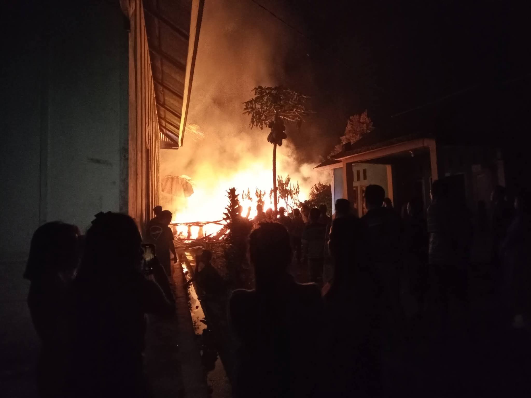 Kebakaran di Lebong Hanguskan 2 Rumah Sekaligus
