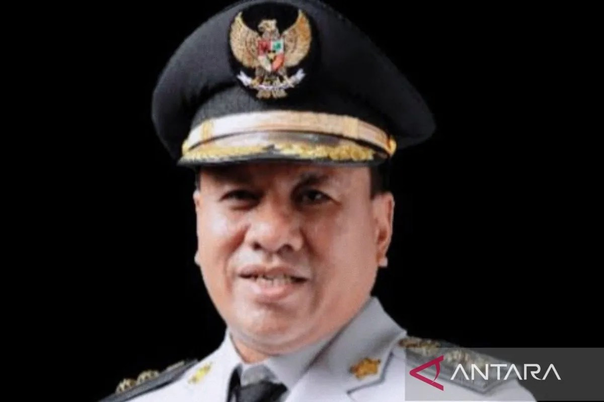 Bupati Kuansing Suhardiman Amby dan Sekda Zulkarnain Serahkan Diri ke KPK