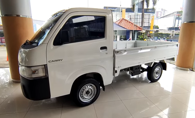 9 Kelebihan Suzuki Carry Pickup Dibanding Daihatsu Grand Max untuk Mobil Usaha