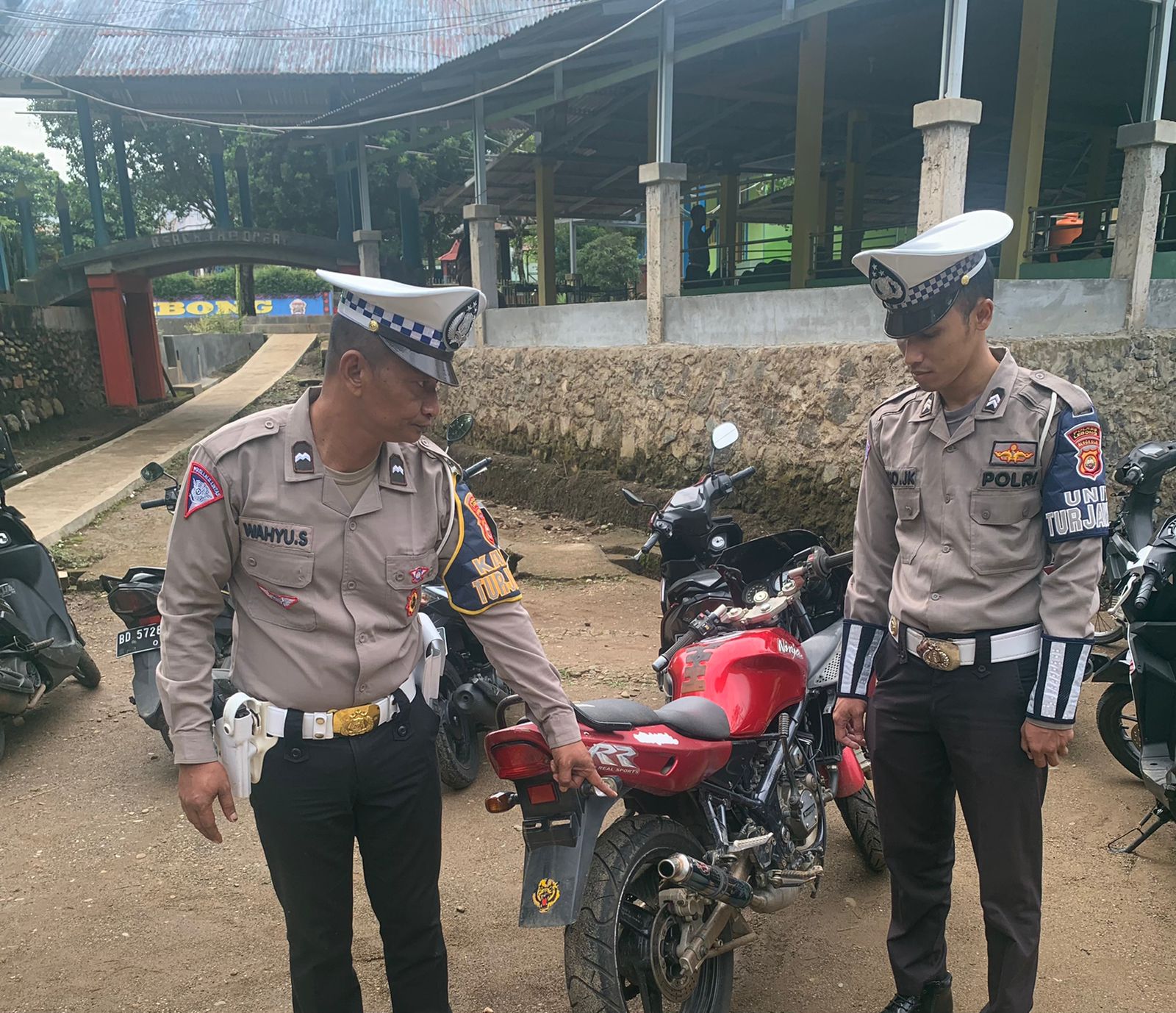 Tekan Pelanggaran Lalu Lintas, Polisi Sambangi Sekolah