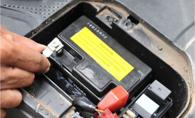 4 Hal Ini Bikin Aki Motor Cepat Tekor, Jangan Disepelekan
