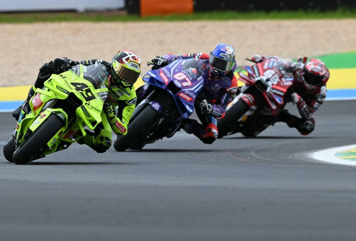 Toprak Razgatlioglu Tembus Q2, Johann Zarco Tercepat di Practice MotoGP Brasil 2026