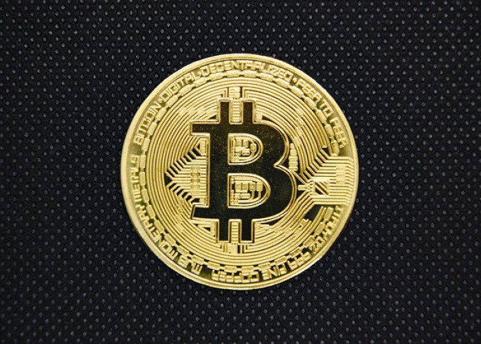 Bitcoin dalam Ancaman Koreksi Lebih Dalam? Simak Analisis Pola dan Skenario BTC Terkini