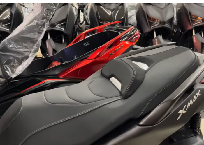 Perbedaan Yamaha XMAX Tech dan XMAX Connected Terbaru