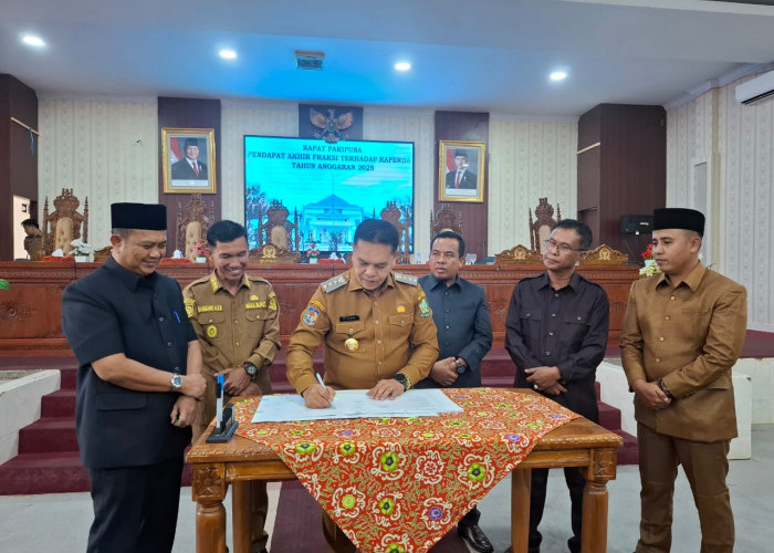 APBDP 2025 Lebong Disahkan, Lima Fraksi DPRD Sampaikan Catatan ke Bupati Lebong 