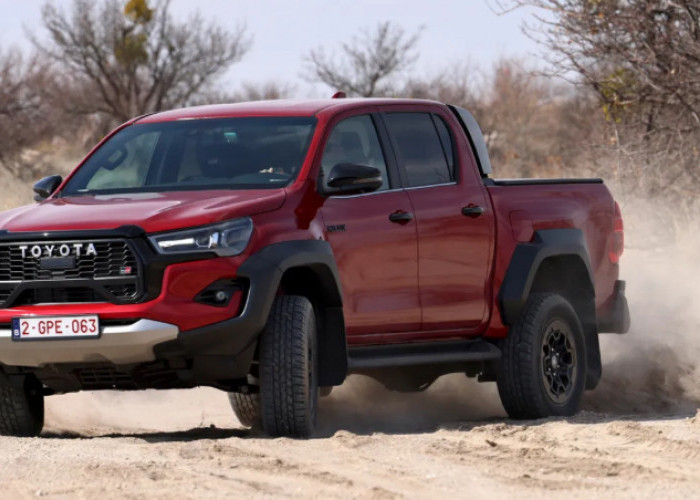 Toyota Hilux Ubah Kabin Kerja Jadi Lounge Mewah