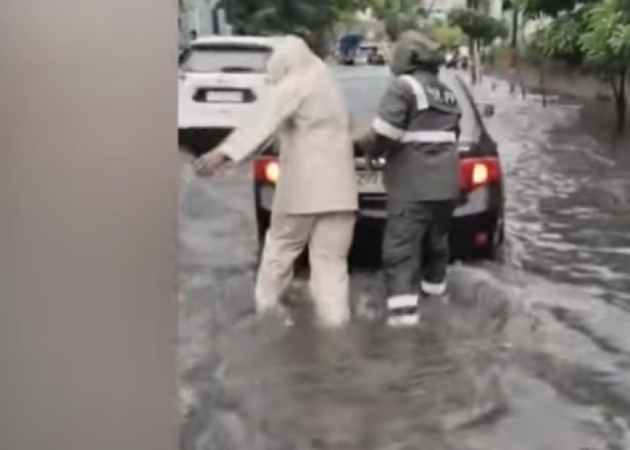 Bisakah Mobil Listrik Menerobos Banjir? Risiko, Batas Aman, dan Hal yang Wajib Diperhatikan