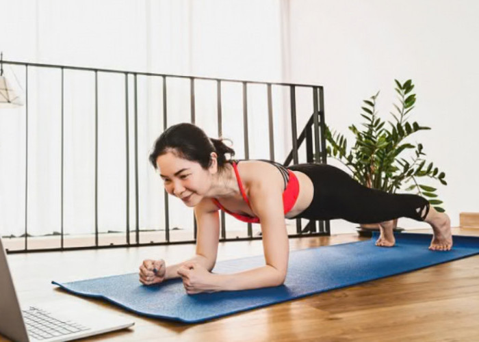 3 Workout Rumahan untuk Membantu Mengatasi Perut Buncit