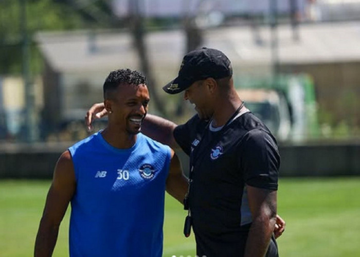 Kluivert Coret 2 Pemain Timnas Indonesia, Masuk Sayuri Bersaudara