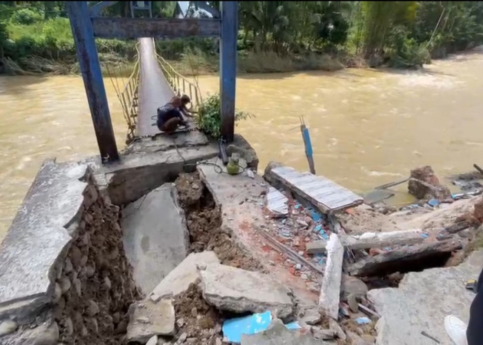 Harus Memutar 3 Kilometer, Nestapa Warga Lebong Pasca Jembatan Putus Diterjang Banjir