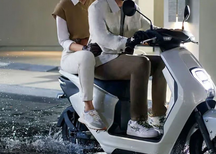 Ini Batas Aman Motor Listrik Honda EM1 Terabas Banjir