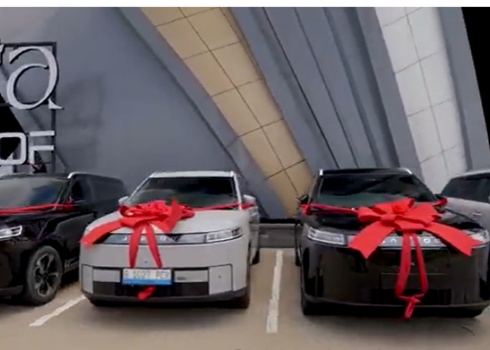  JAECOO J5 EV: Antusiasme Tinggi dan Kepuasan Konsumen dalam Customer Handover Ceremony