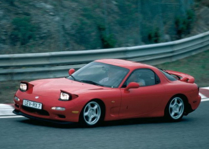 Mazda RX-7 Mesin Rotary yang Legenda Sportscar
