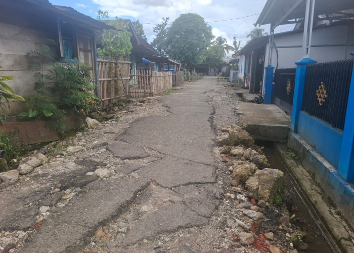 Warga Amen Tagih Janji Perbaikan Bekas Galian Pipa Proyek SPAM di Lebong