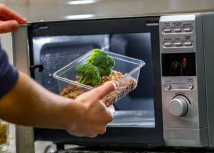 5 Makanan Ini Gak Boleh Dipanaskan di Microwave Bahaya Bagi Kesehatan