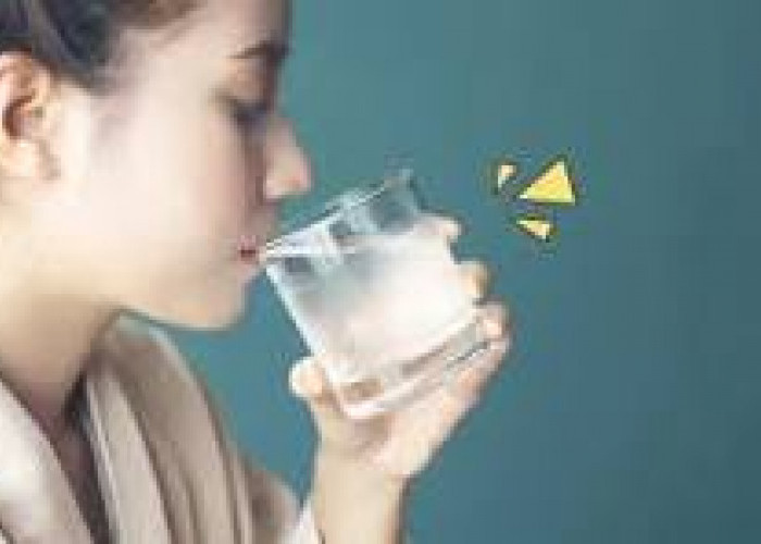 Minum Air Dingin saat Haid Picu Kista : Mitos atau Fakta?
