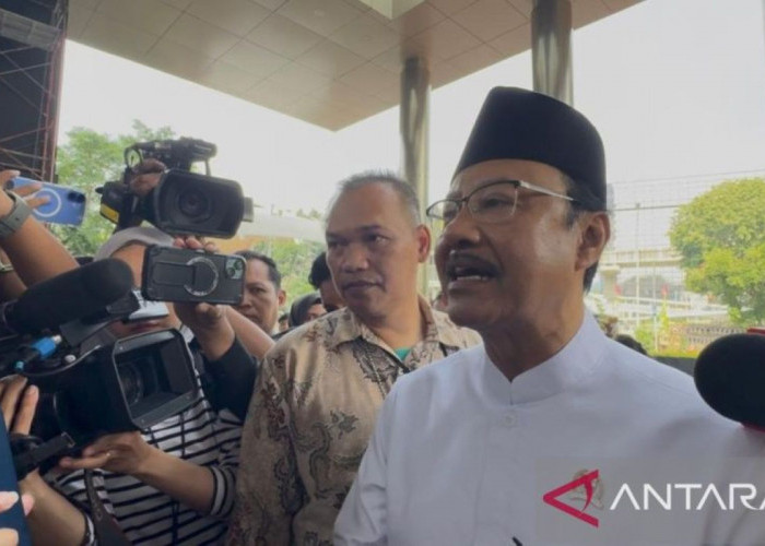 Tepis Isu Miring Pengadaan Sepatu, Mensos Gus Ipul Buka-bukaan Data ke KPK