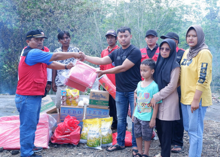 Dinas Sosial Bengkulu Utara Salurkan Logistik untuk Korban Kebakaran