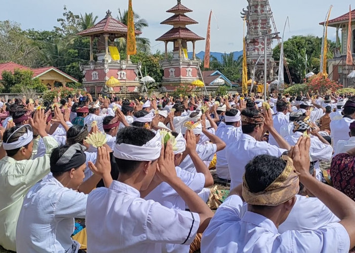 Umat Hindu di Bengkulu Utara Rayakan Hari Raya Galungan 