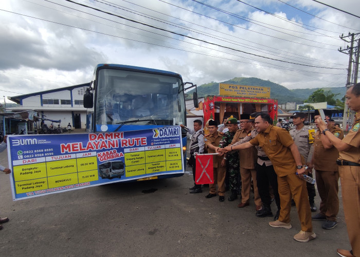 Belum Satu Bulan, Bus DAMRI Bikin Sopir Travel di Lebong Meradang