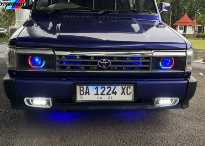 Toyota Kijang Super Deluxe 1993 Modifikasi Kontes Harian dengan Interior Rp90 Juta