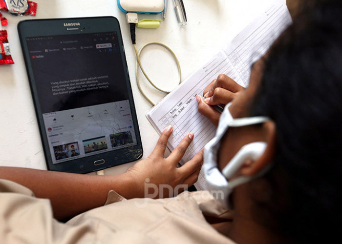 Menkomdigi: Roblox dan YouTube Belum Patuhi Aturan Batas Usia PP Tunas