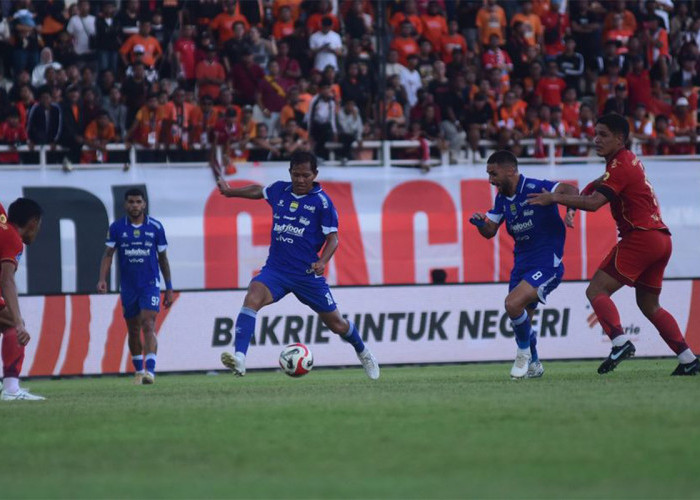 Buntut Laga Panas di Samarinda, Persija dan Persib Dihujani Sanksi Komdis PSSI!