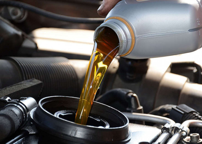 Cara Ganti Oli Mobil Lubricants, Jangan Bergantung Jarak Tempuh