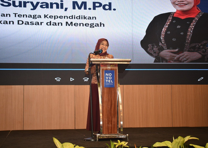 Kemendikdasmen Minta Pemda Tak Rumahkan Guru Honorer: Peran Mereka Sangat Penting!