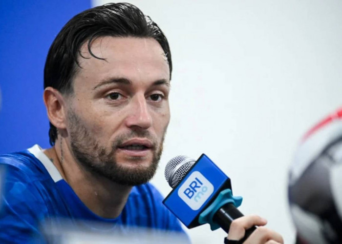 Klok Minta Persib Tetap Membumi Jelang Duel Penentuan Gelar Juara Kontra Persijap
