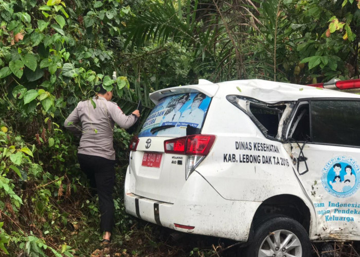 Laka Maut Mobil Puskesmas Dinas Kesehatan Lebong di Bengkulu Tengah, Satu Orang Meninggal Dunia 