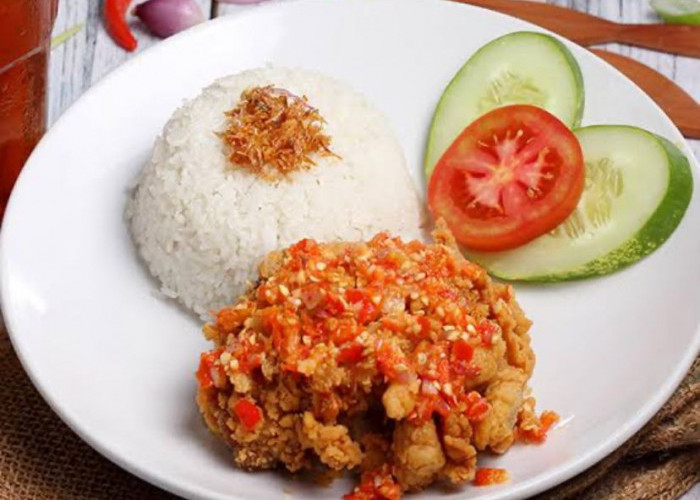 Resep Ayam Geprek Sambal Korek, Rasa Gurih dan Krispi