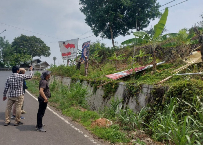 Bawaslu Lebong Sisir 4 Kecamatan, Tertibkan APS Berbau Kampanye