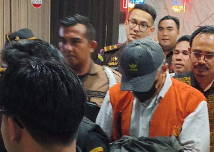 Kasus Dugaan Korupsi Pertambangan Batu Bara,  Kejati Bengkulu Tahan Mantan Bupati Bengkulu Utara Imron Rosyadi