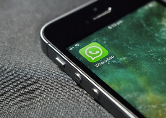 Fitur Terbaru ! WhatsApp Kembangkan Chat Lintas Aplikasi