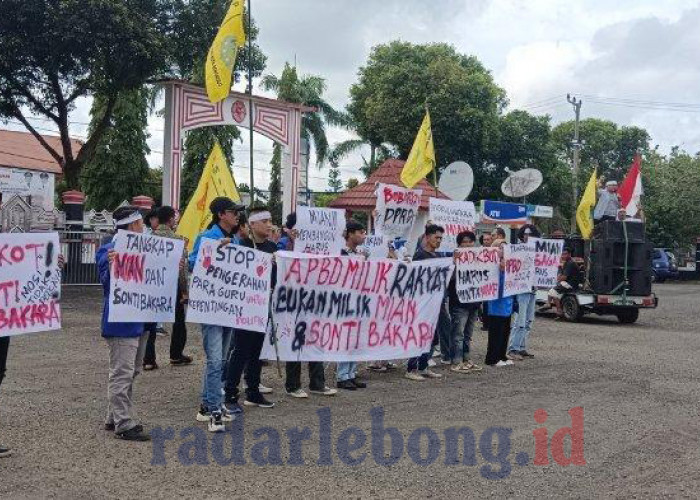 Demo di Kantor Bupati Bengkulu Utara, Ini Tuntutan Masyarakat Peduli Pembangunan