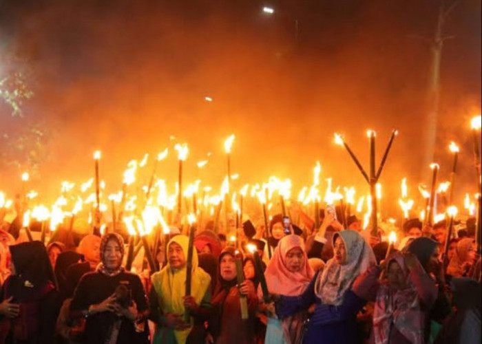 Tradisi Pawai Obor di Indonesia Sambut Tahun Baru Islam 1446 H, Apa Maknanya?