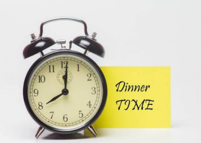   Kapan Waktu Yang Tepat Untuk Makan Malam? Agar Tak Bikin Gemuk