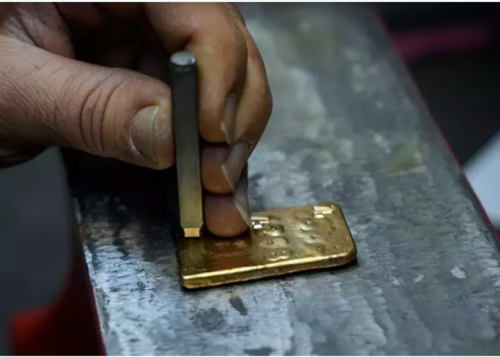 Harga Emas Antam Melonjak Rp 167 Ribu ke Rp 3,02 Juta, Buyback Justru Turun Tajam