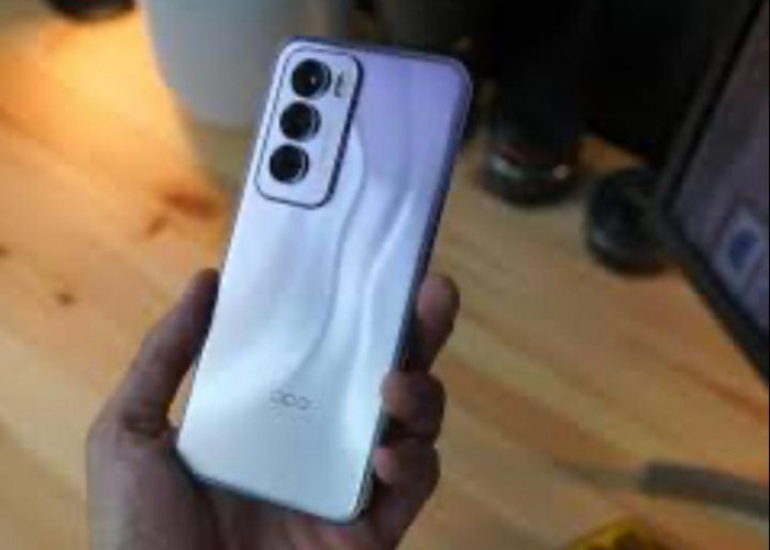 HP OPPO RENO 12 Bertenaga AI dan Tahan Banting