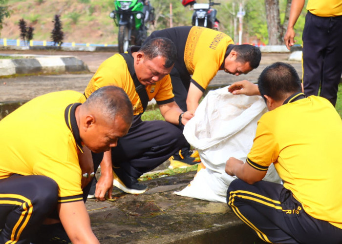 Polres Lebong Gaungkan Gerakan Indonesia Asri, Fokus Bersihkan Destinasi Wisata