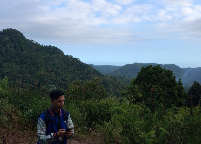 Terobos Kabut dan Jalan Terjal, Mantri BRI Menjaga Asa Pelaku Usaha Cianjur Selatan