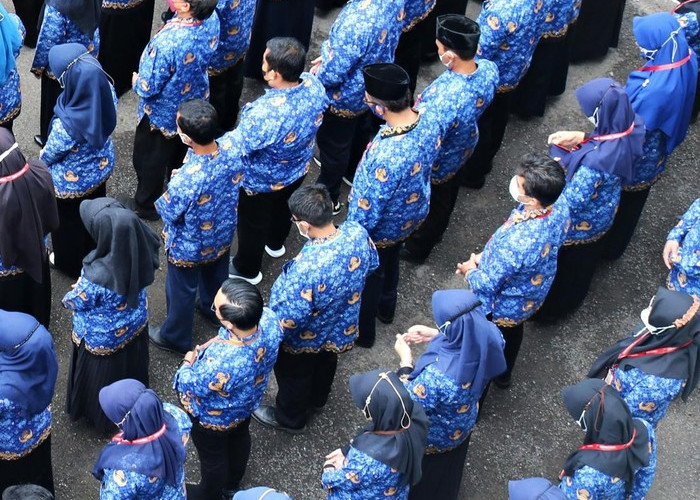 Kebijakan Baru 2026, Tunjangan Guru Kini Cair Setiap Bulan, Total Rp18 Triliun Disalurkan