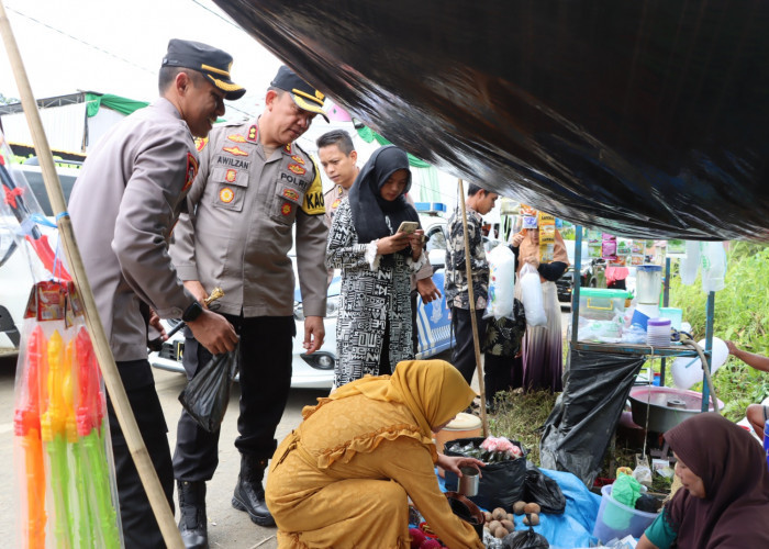 Kapolres Lebong Turun Tangan Pantau Harga Sembako di Pasaran 