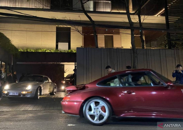 Lima Jam Diubek-ubek KPK, Rumah Silmy Karim Disita Mobil Sport dan Uang Valas
