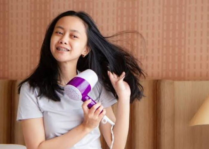 Tips Menggunakan Hair Dryer Agar Rambut Tidak Rusak