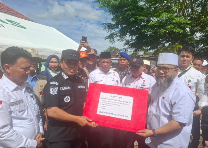 Lebong Tanggap Darurat, Warga Terdampak Banjir Bandang Dibantu Paket Sembako dan Layanan Kesehatan 