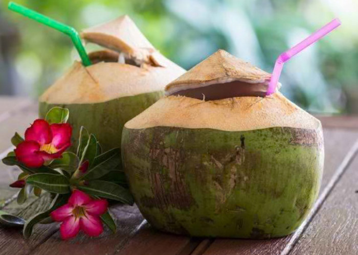 3 Khasiat Minum Air Kelapa, Baik untuk Penderita Diabetes